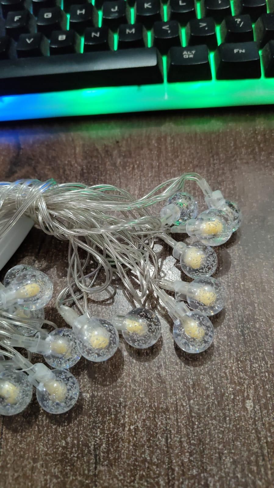 Crystal Balls - 16 LED String Light