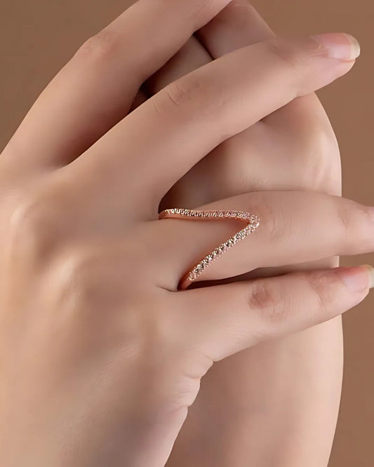 Rose Gold-Plated V-Shaped Adjustable Finger Ring