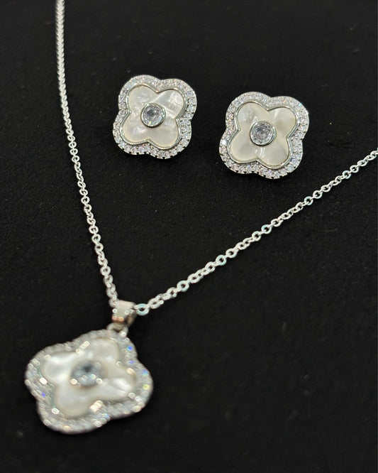 Anti-Tarnish Silver Plated Clover Set