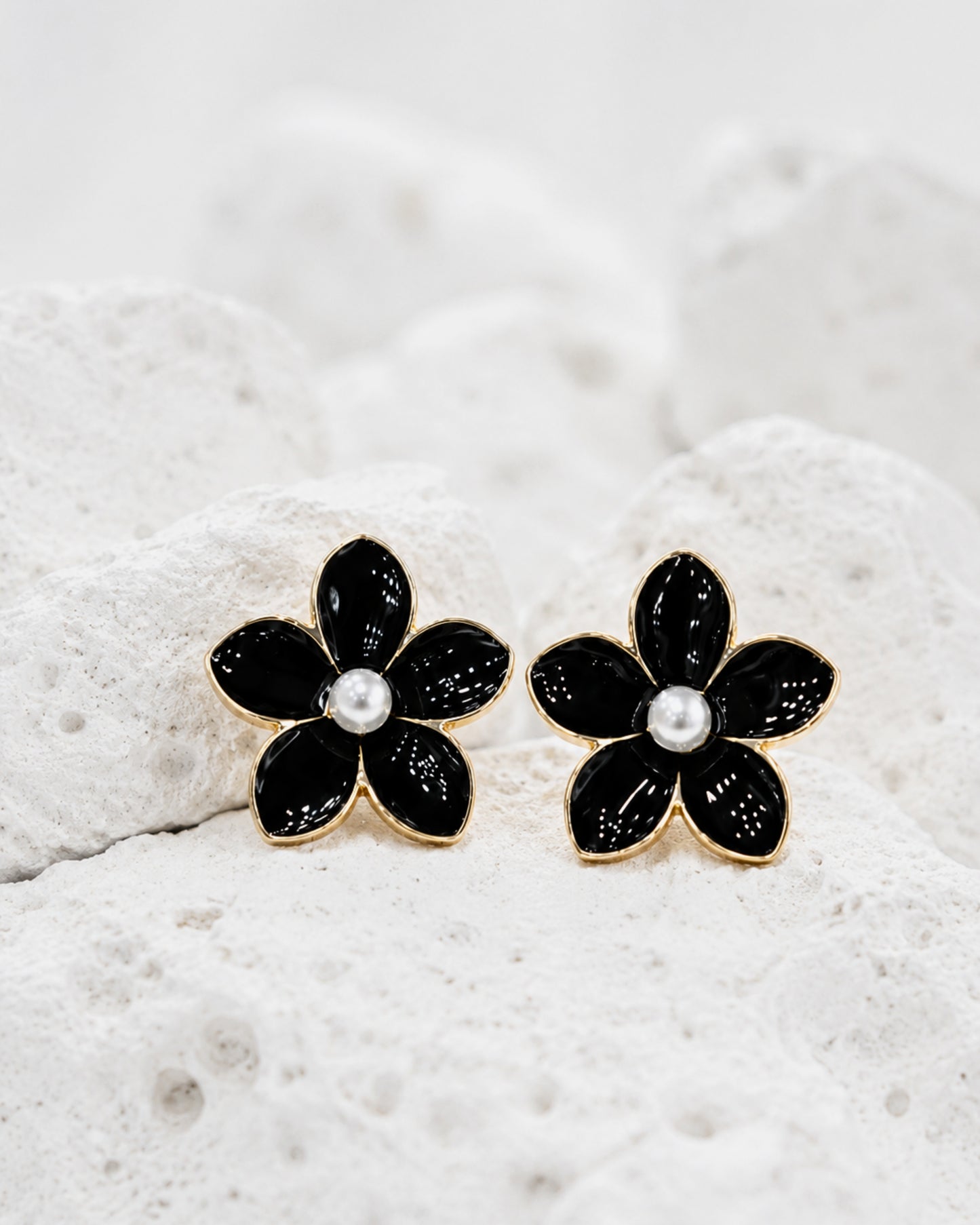 Black Pearl Blossom Earrings