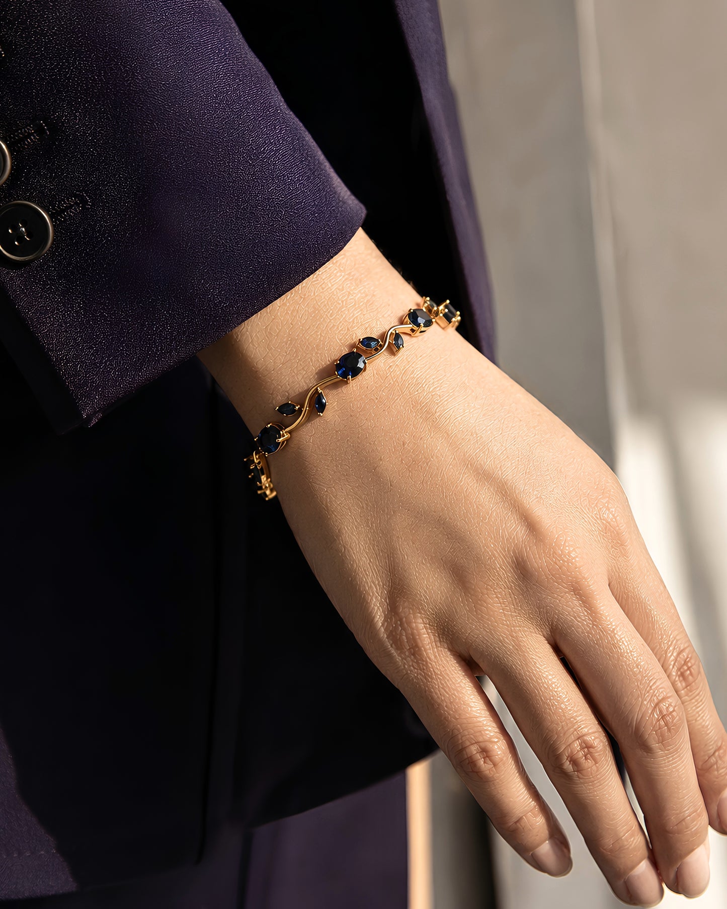 Anti-Tarnish Midnight Blue Tulip Bracelet