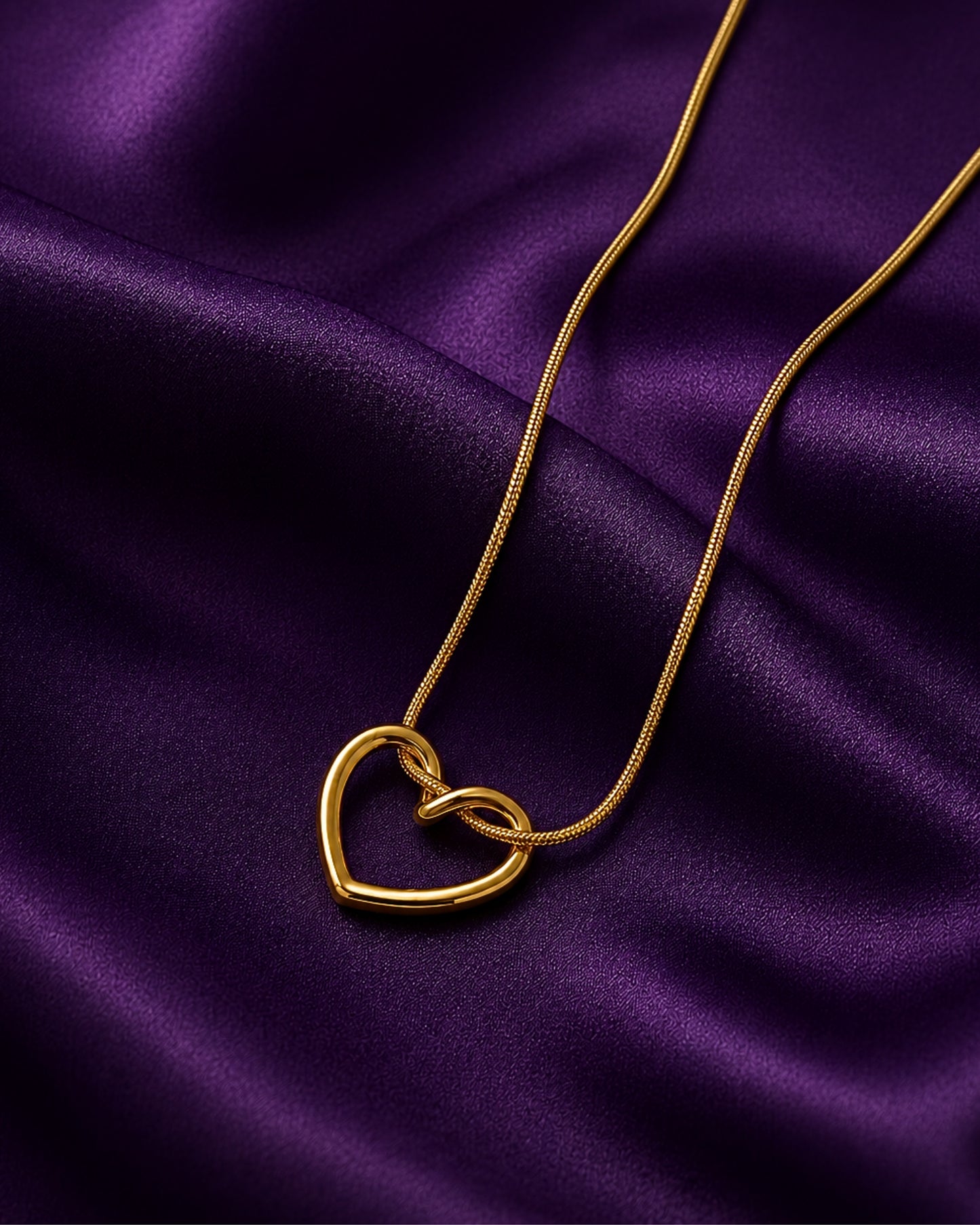 Anti-Tarnish Heart-themed Pendant