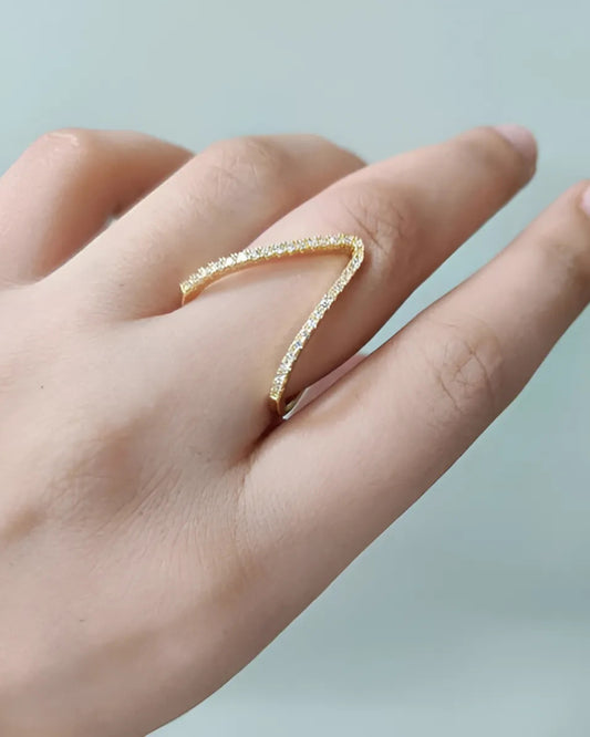 Anti-Tarnish Gold-Plated V-Shaped Adjustable Finger Ring
