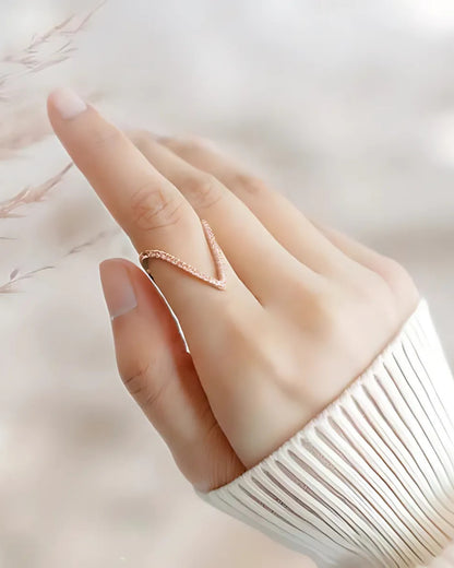 Rose Gold-Plated V-Shaped Adjustable Finger Ring